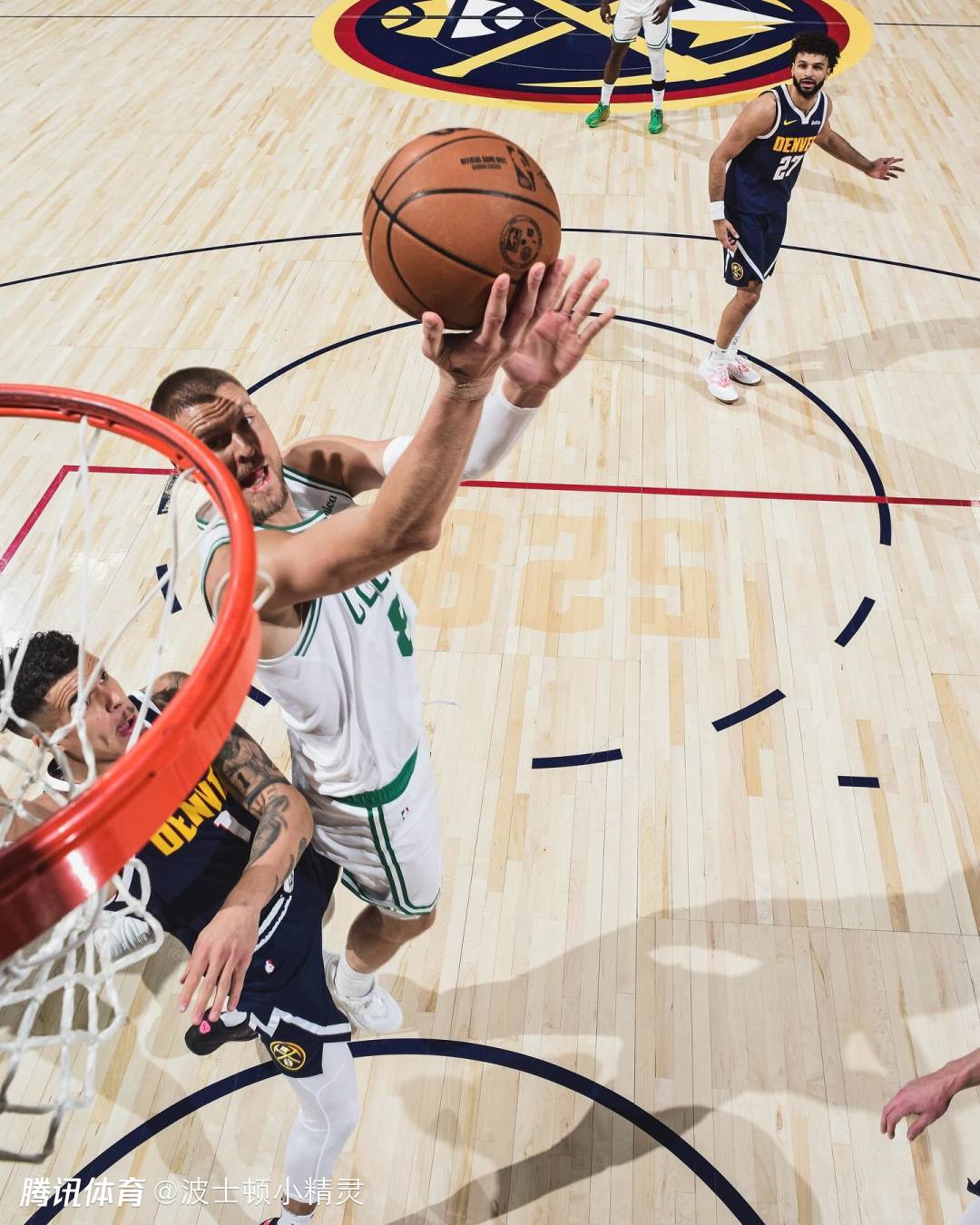 关于NBA球队在训练中精益求精，迎接比赛挑战的信息
