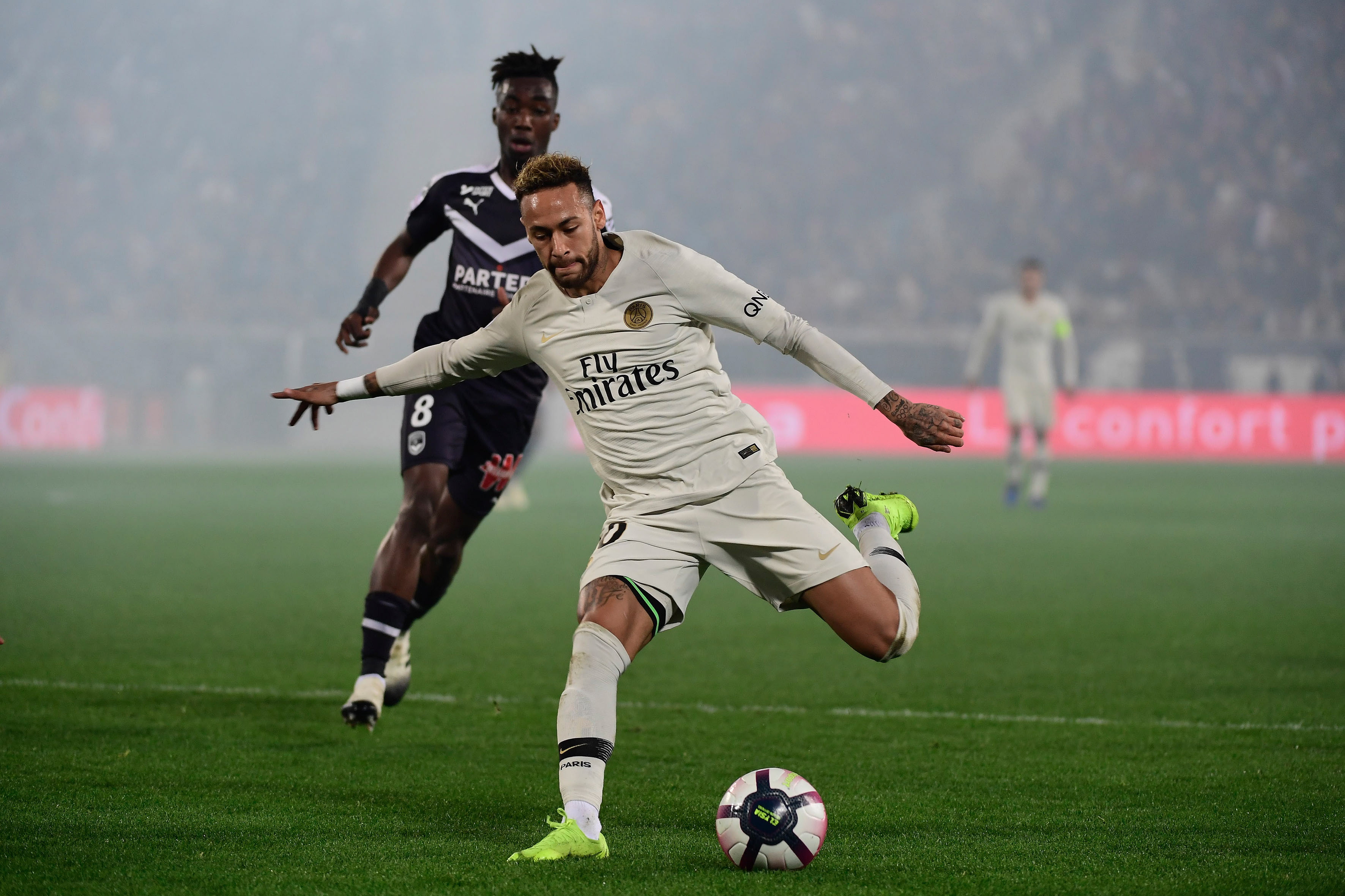 爱游戏体育地址-包含巴黎客场战平尼斯，暂时停滞榜首的词条