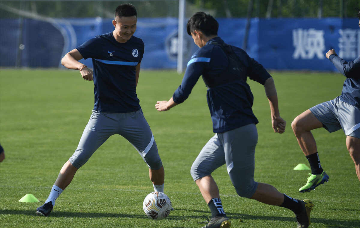 爱游戏app下载-大连风沙战败，球迷对球队提出质疑