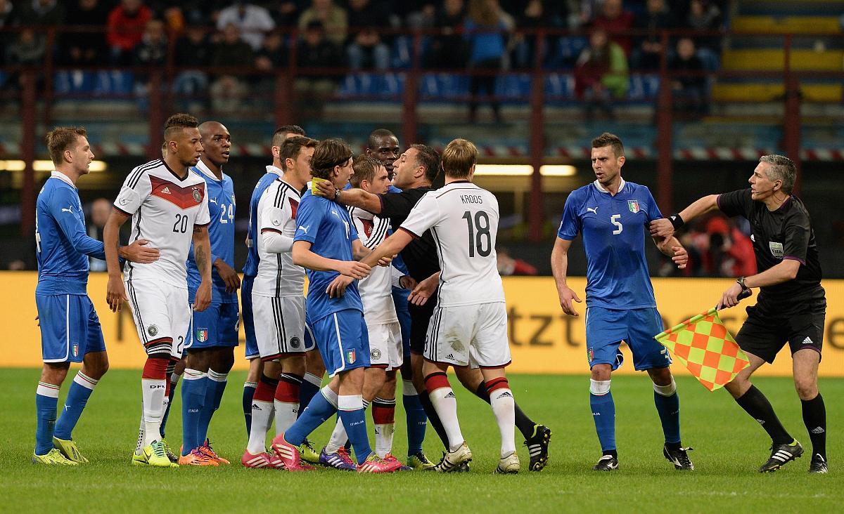 瓦伦西亚与国际米兰的胜败对决 瓦伦西亚与国际米兰的胜败对决