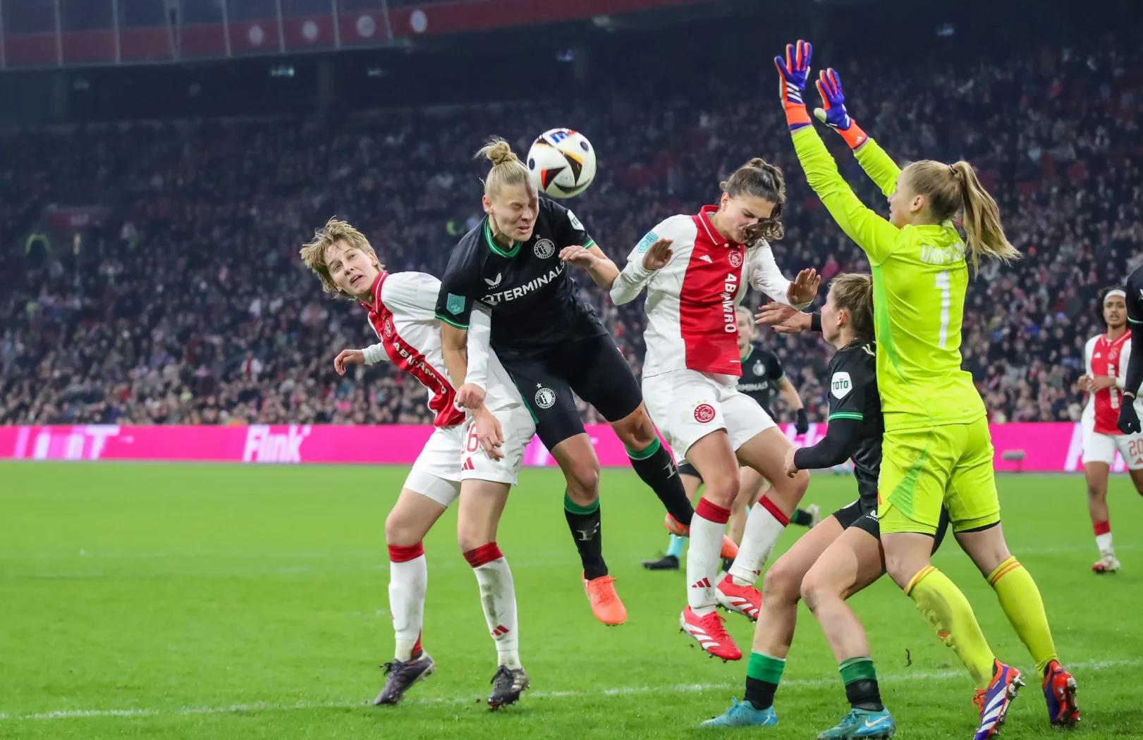 爱游戏官网-阿贾克斯主场失利，主教练呼吁球队团结一心的简单介绍