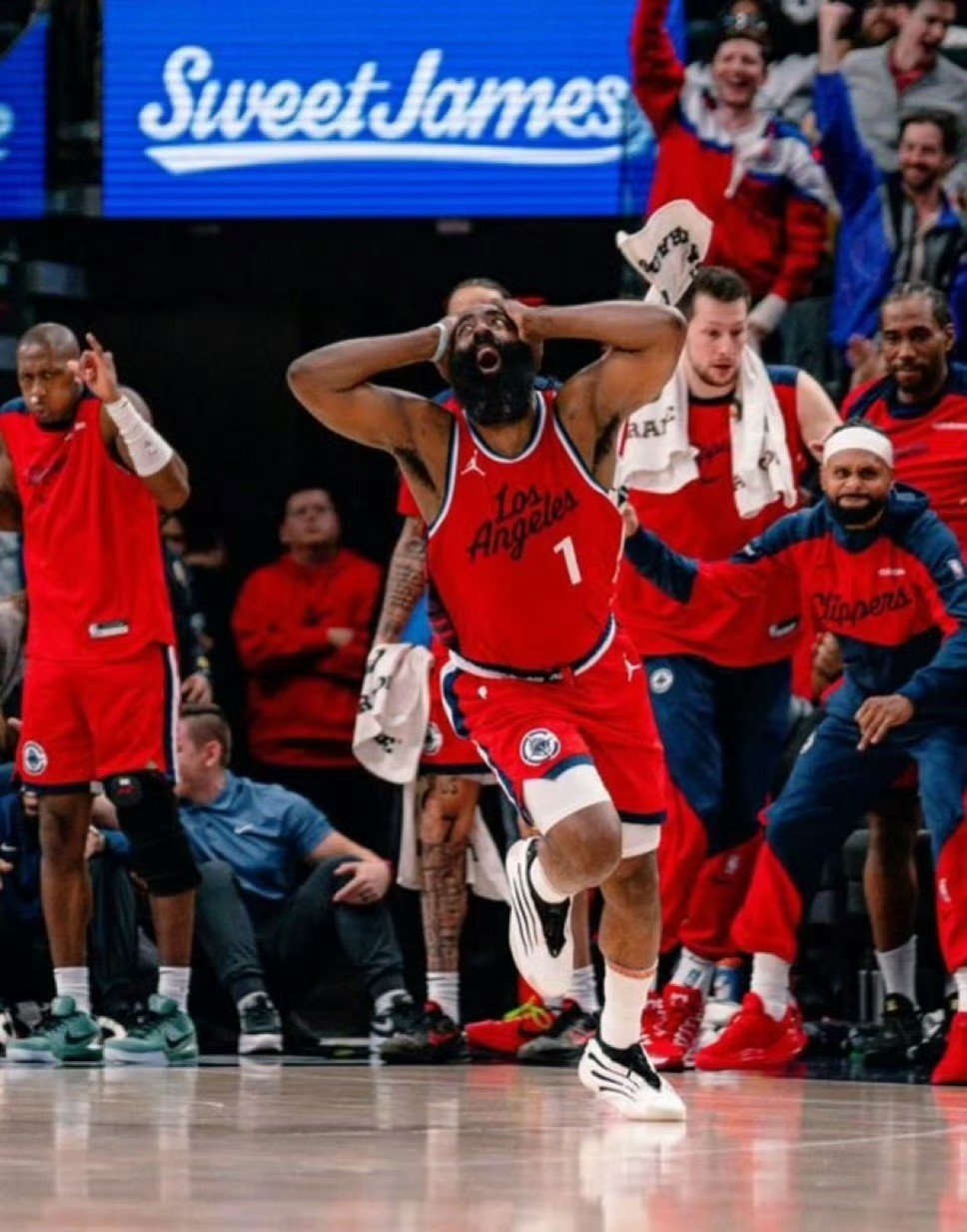 包含快船惜败湖人，乔治喷射30+表现惨败的词条