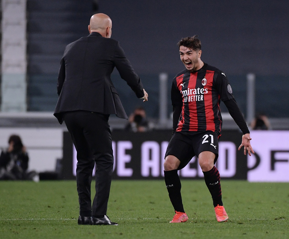 尤文图斯客场胜利AC米兰,积分暂列次席的简单介绍 尤文图斯客场胜利AC米兰,积分暂列次席的简单介绍