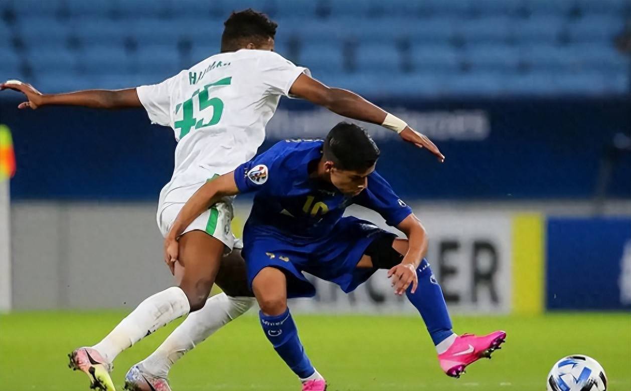 阿联酋球队战平对手，亚冠比赛角逐更加激烈