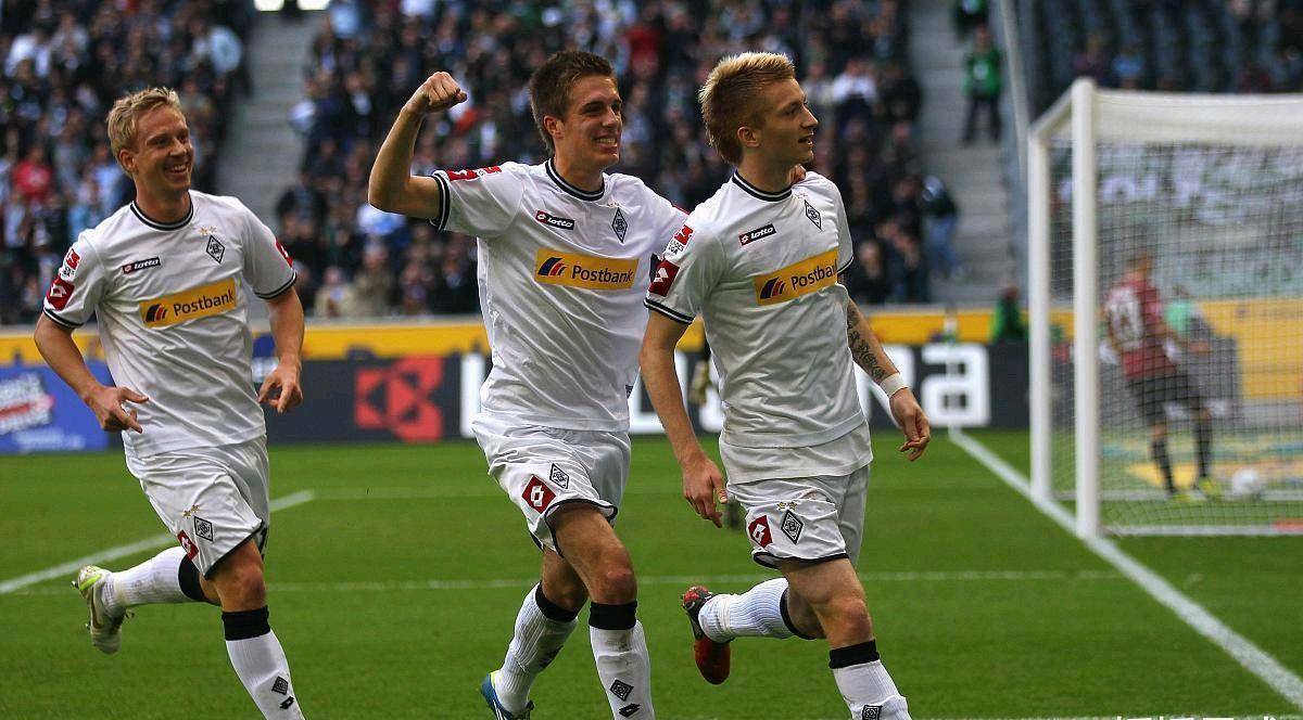 爱游戏入口-德甲联赛竞争激烈，球队实力对抗