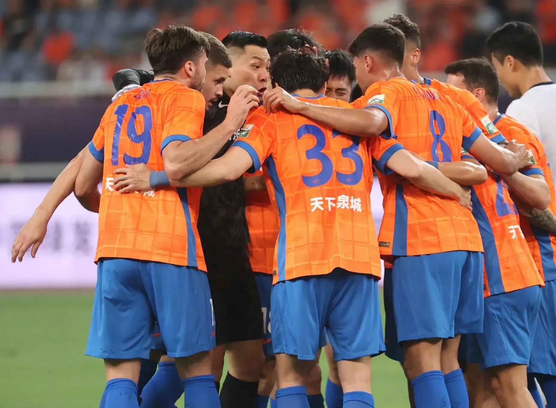 山东队内线压制对手，稳获胜利的简单介绍