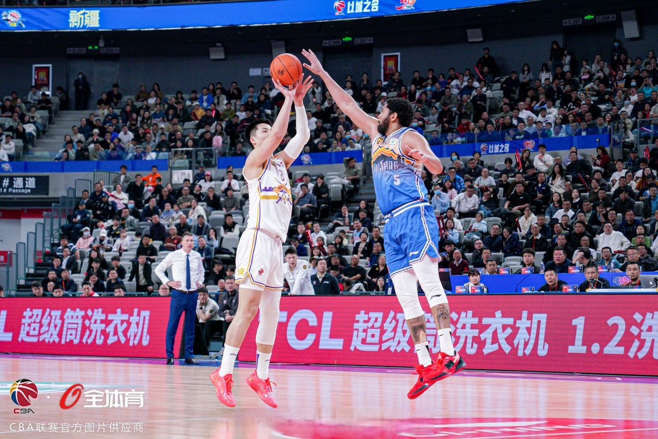 包含对手技术出众,球队面对强敌备战艰苦的词条 包含对手技术出众,球队面对强敌备战艰苦的词条