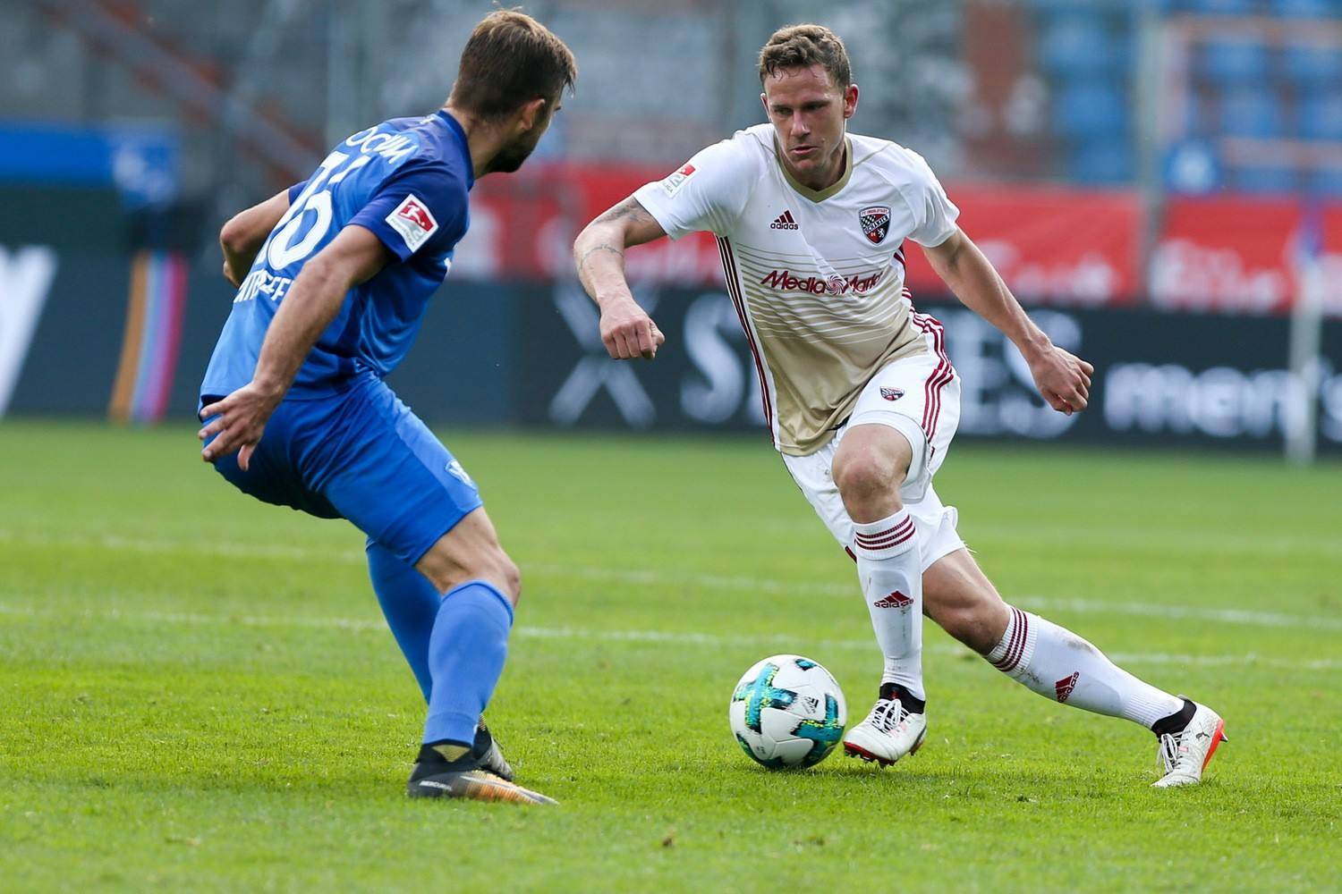 爱游戏登录-包含波鸿成功排名升级，球队迎来复苏机会的词条