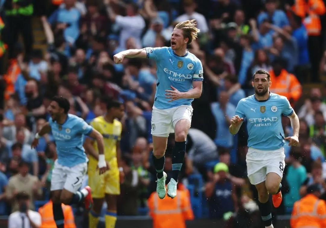 爱游戏登录入口-曼城首战失利，青训新星表现不俗的简单介绍