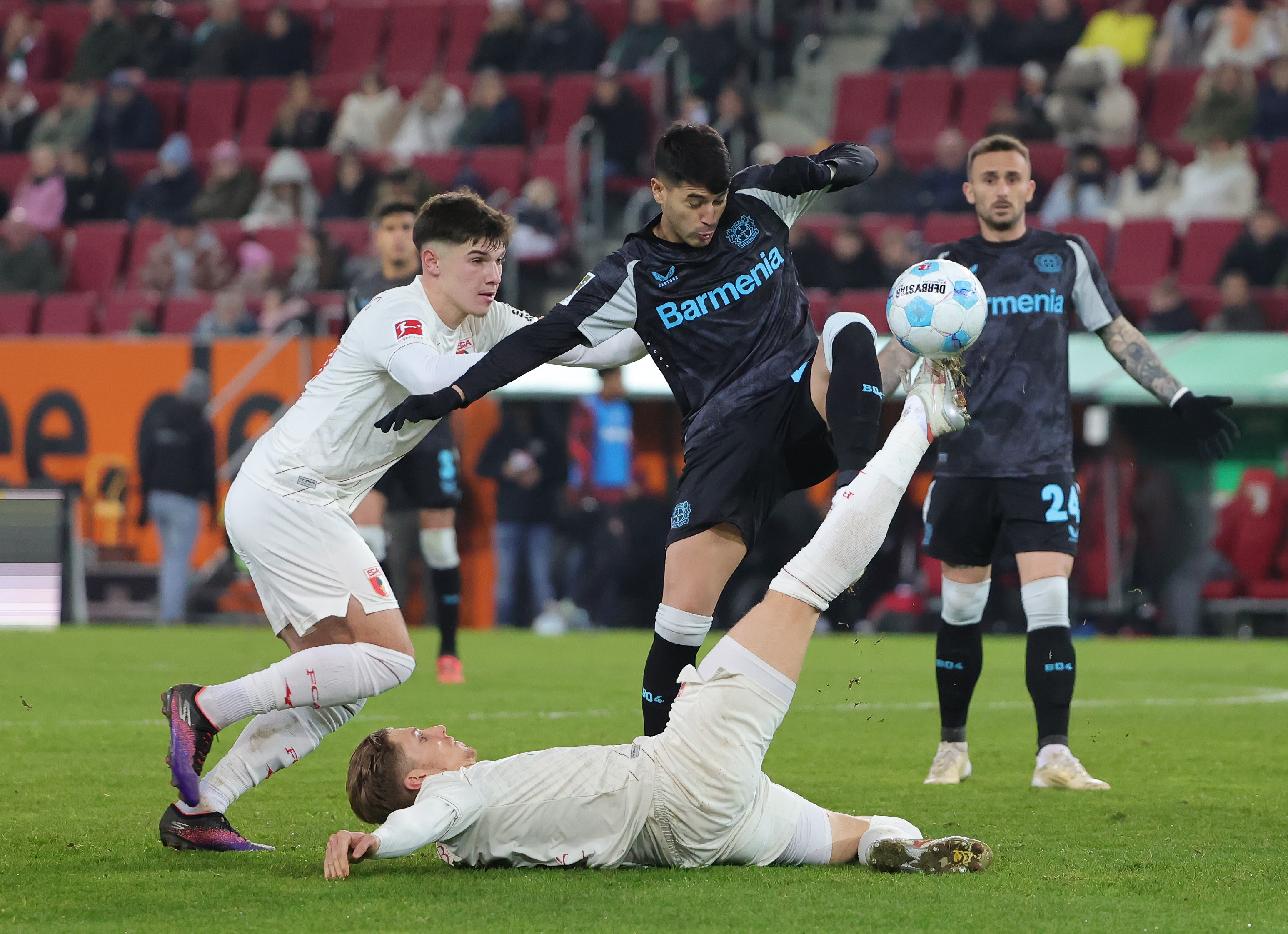 包含荷兰在最后时刻-击败乌克兰,闯入淘汰赛的词条 包含荷兰在最后时刻-击败乌克兰,闯入淘汰赛的词条