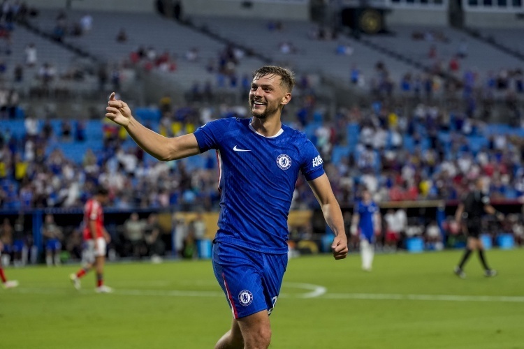 南美球队迎来新教练，积极备战的简单介绍