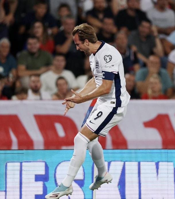 包含英格兰奋力抗击，扳平比分带来希望的词条